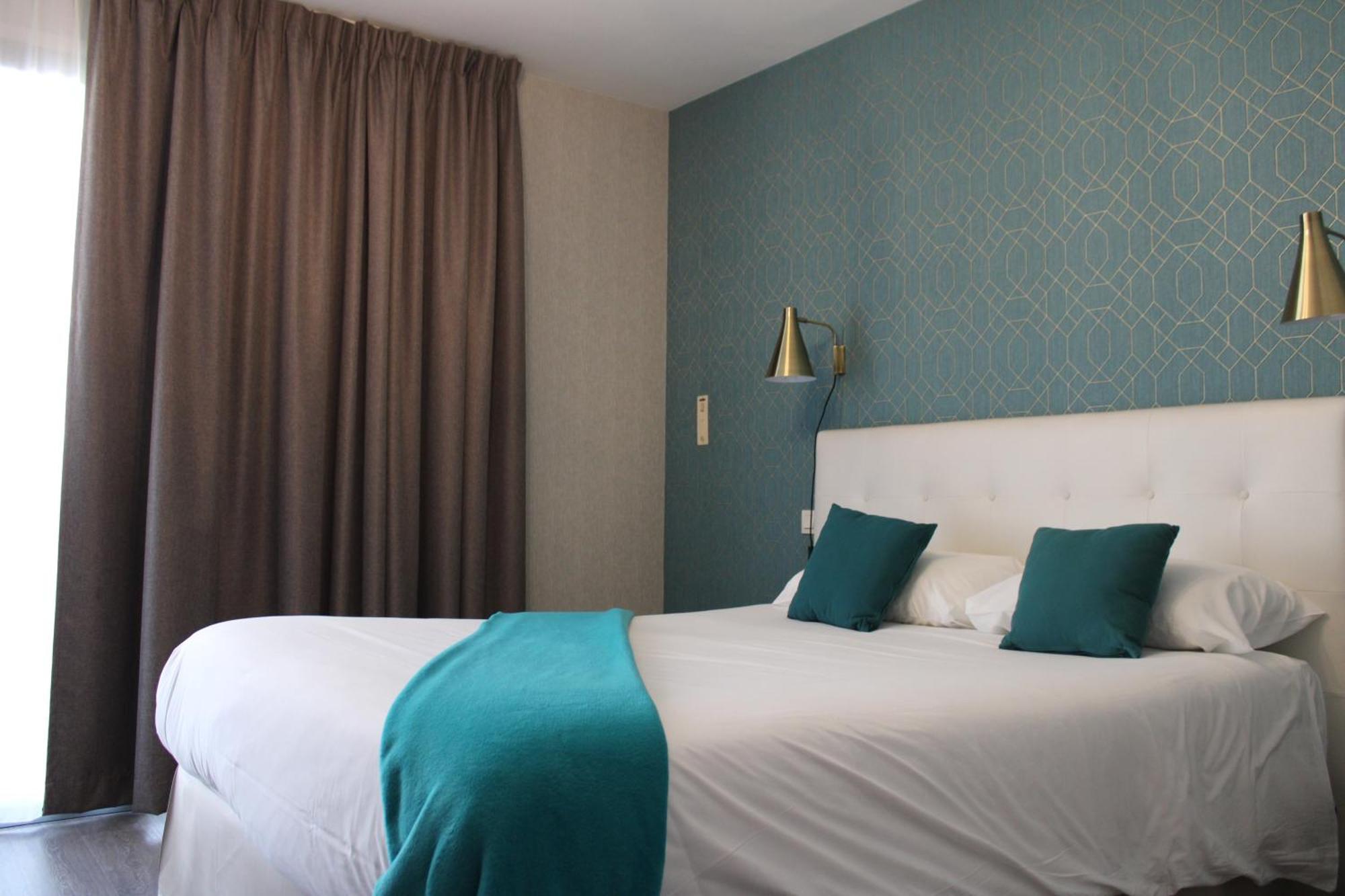 Cit'Hotel L'Etape 생플루르 외부 사진